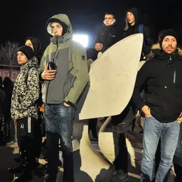 Отац Обрен Јовановић на литији у Никшићу