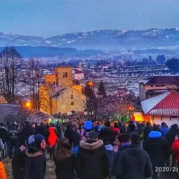 Владика Јоаникије поручио у Ђурђевим Ступовима
