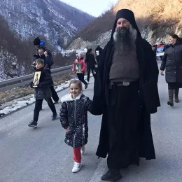 Владика Јоаникије поручио у Ђурђевим Ступовима