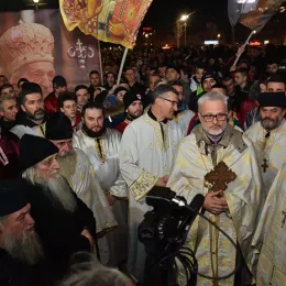 Протојереј-ставрофор Борис Брајовић на литији у Никшићу