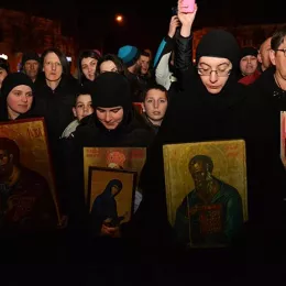 Протојереј-ставрофор Борис Брајовић на литији у Никшићу