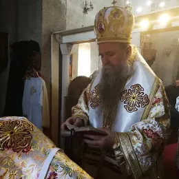 Епископ Јоаникије служио у манастиру Ђурђеви Ступови