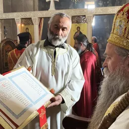 Епископ Јоаникије на Света три јерарха служио Литургију у манастиру Ђурђеви Ступови