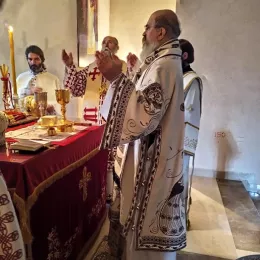 Епископ Теодосије служио Литургију у Жупском манастиру