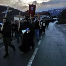 Литија из Велике, Гусиња, Плава и Мурине кренула према манастиру Ђурђеви Ступови