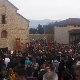 Литија и молебан у Ђурђевим Ступовима