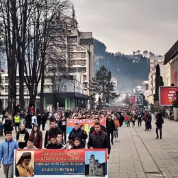 Литију у Бијелом Пољу предводили Владике Јоаникије и Теодосиј