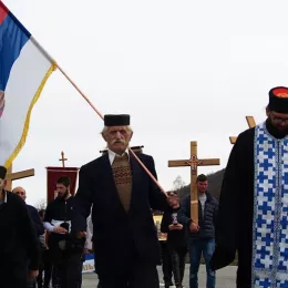 Поносно и с љубављу у одбрани Светиња