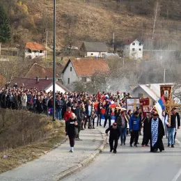Поносно и с љубављу у одбрани Светиња