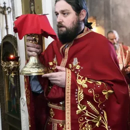 Архијерејска Литургија у Ђурђевим Ступовима