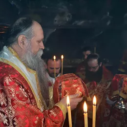 Владика Јоаникије богослужио у Горњем Острогу у Недјељу о митару и фарисеју