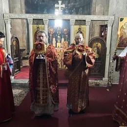 Литургија у манастиру Ђурђеви Ступови уз појање новооснованог хора „Младенци“