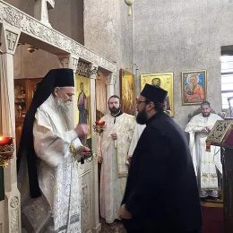 Епископ Јоаникије служио у манастиру Ђурђеви Ступови