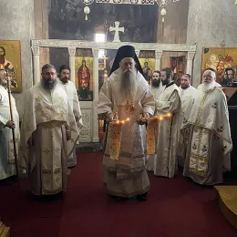 Епископ Јоаникије служио у манастиру Ђурђеви Ступови