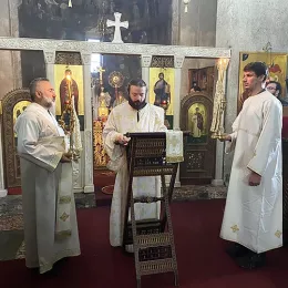 Епископ Јоаникије служио у манастиру Ђурђеви Ступови