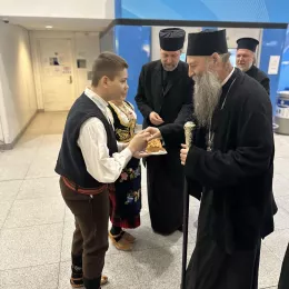 Патријарх српски Порфирије стигао у Њујорк