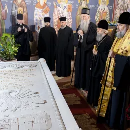 Митрополити Амвросије и Зиновије Руске Православне Цркве посјетили подгоричики Саборни храм и одслужили помен Митрополиту Амфилохију