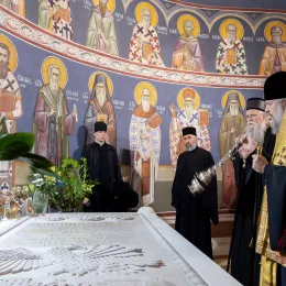 Митрополити Амвросије и Зиновије Руске Православне Цркве посјетили подгоричики Саборни храм и одслужили помен Митрополиту Амфилохију