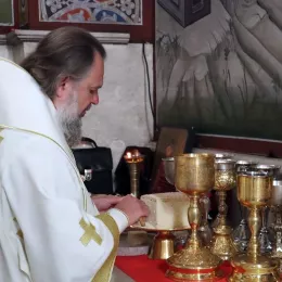 Света архијерејска Литургија и помен блаженопочившем Владики Атанасију