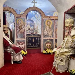 Владика Кирило на Немањином граду