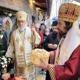 Владика Кирило на Немањином граду