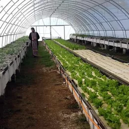 Освештан аквапонијски пластеник на Мркошници