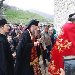 Свечана литија и бденије уочи празника Цвијети у манастиру Ђурђеви Ступови