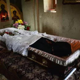 Заупокојена Литургија и опијело игуманији Евангелији