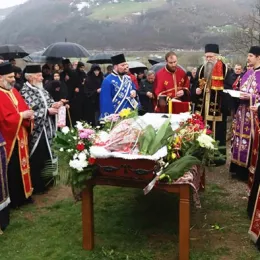 Заупокојена Литургија и опијело игуманији Евангелији
