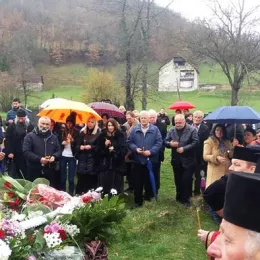 Заупокојена Литургија и опијело игуманији Евангелији