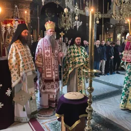 Епископ Јоаникије богослужио у манастиру Хиландару