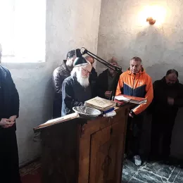 Епископ Јоаникије служио Литургију у манастиру Мајсторовина