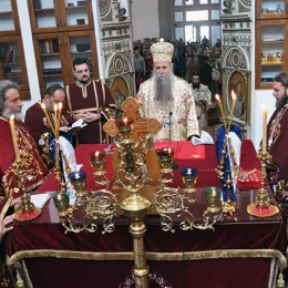 Епископ Јоаникије у Никшићу служио Литургију и помен жртавама НАТО бомбардовања 1999.