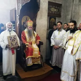 На Крстопоклону недјељу Епископ Јоаникије богослужио у манастиру Ђурђеви Ступови
