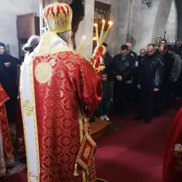 На Крстопоклону недјељу Епископ Јоаникије богослужио у манастиру Ђурђеви Ступови