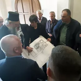 Владика Јоаникије обишао цркву у Врбици