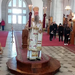 Епископ Јоаникије служио Литургију и помен Краљу Николи у никшићком Саборном храму