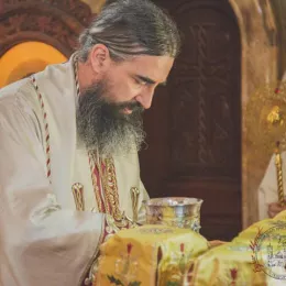 Епископи Јоаникије и Методије богослужили у храму Васкрсења Христовог у Подгорици