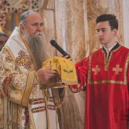 Епископи Јоаникије и Методије богослужили у храму Васкрсења Христовог у Подгорици