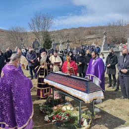 Владика Јоаникије служио, у Кленку, у Бањанима, Литургију и опијело Душану Баћовићу 