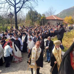 Епископ Јоаникије на сахрани владике Атанасије