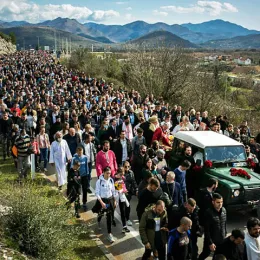 Епископ Јоаникије на сахрани владике Атанасије