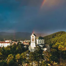 Сваког петка увече Молебни канон Пресветој Богородици за Косово и Метохију