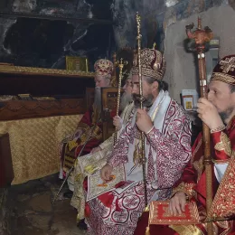 Архијерејска литургија у Острогу