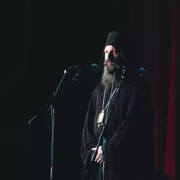 Владика Иларион на добротворној вечери, у Беранама