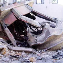 Молимо се да се насиље из 2004. никада не понови