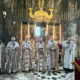 Група вјерника из Никшића посјетила светиње Косова и Метохије