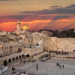 Свега што се нас ради збило