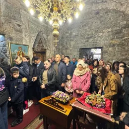 Литургија у недјељу у цркви Светих апостола Петра и Павла