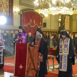 Патријарх Порфирије служиo помен пострадалима у Мартовог погрому 2004.